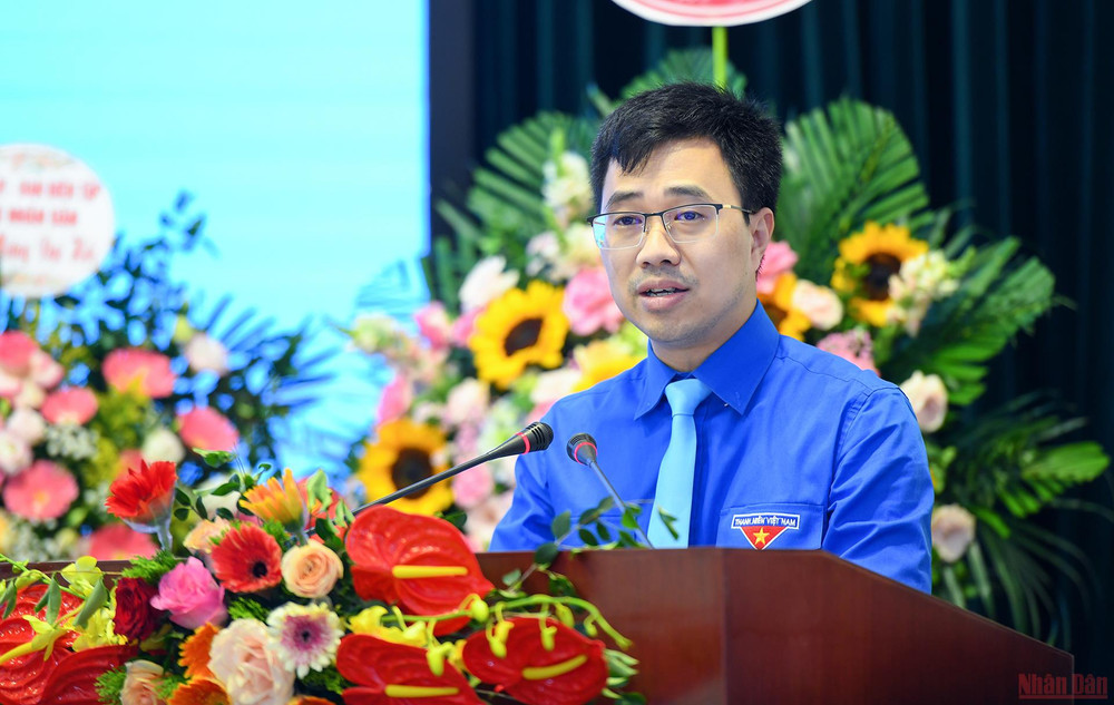 Đồng chí Bùi Hoàng Tùng, Quyền Bí thư Đoàn Khối các cơ quan Trung ương phát biểu ý kiến tại Đại hội. (Ảnh: THÀNH ĐẠT) Tuổi trẻ Báo Nhân Dân phát huy truyền thống, kiến tạo thành công mới -0