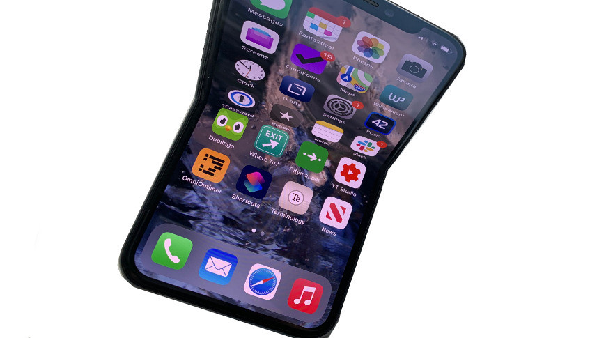 Công nghệ tự sửa chữa màn hình dự kiến được Apple sử dụng trong điện thoại gập. Apple đăng ký sáng chế màn hình tự phục hồi vết nứt vỡ -0