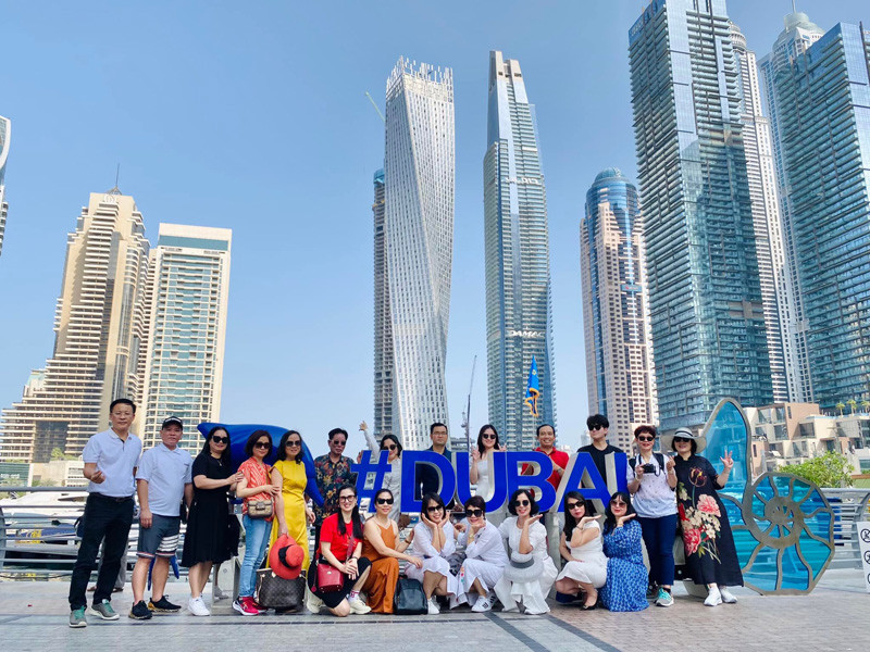 Du khách Việt Nam tới Dubai (Ảnh: Saigontourist) Du lịch Việt Nam đang trên đà phục hồi mạnh mẽ -0