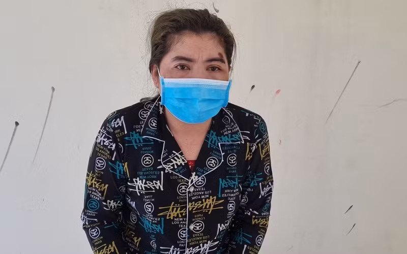 Đối tượng Trần Thị Hồng Oanh tại cơ quan công an.