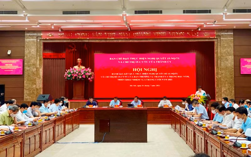 Hội nghị sáng 1/7.