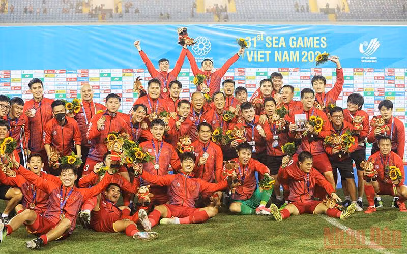 Đội tuyển bóng đá nam Việt Nam lần thứ 2 liên tiếp giành chức vô địch SEA Games. 