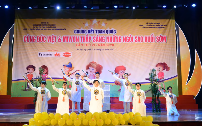 Cuộc thi Chung kết Toàn quốc “ Cùng Đức Việt & Miwon thắp sáng những Ngôi sao buổi sớm:”Lần thứ VI – 2020 -0