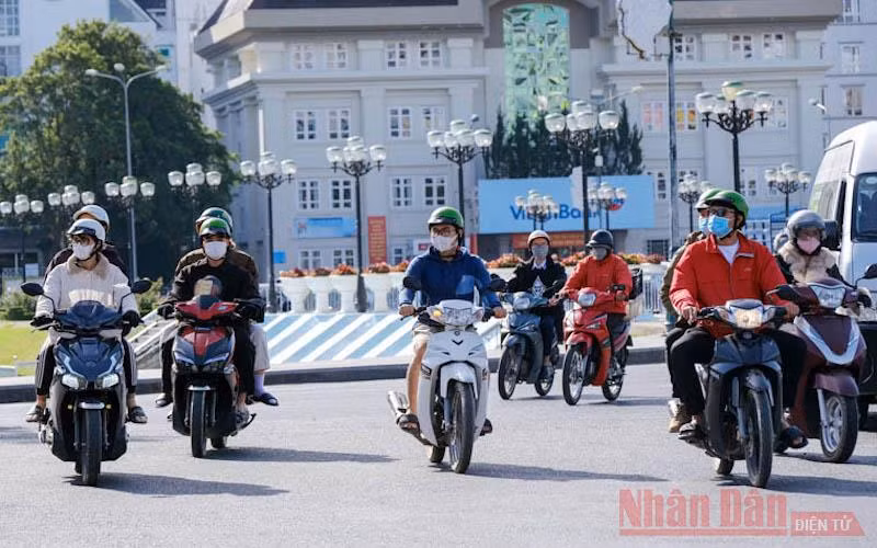 Đà Lạt phạt nặng các trường hợp không đeo khẩu trang nơi công cộng -0