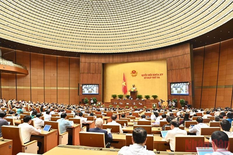Quang cảnh phiên chất vấn và trả lời chất vấn chiều 7/6. (Ảnh: NGUYÊN KHOA) Nhân rộng các mô hình hữu cơ hóa để khắc phục tình trạng suy thoái đất -0