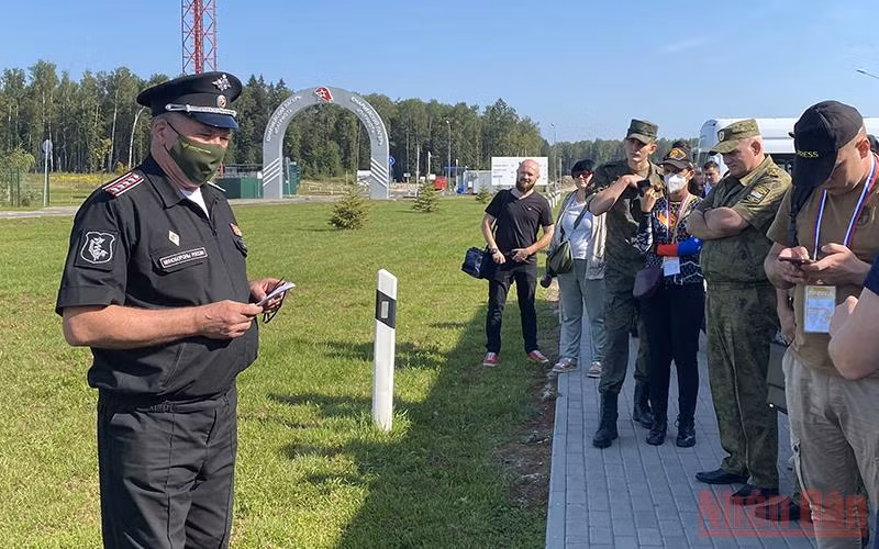 Đội tuyển Xe tăng Việt Nam sẽ thi đấu với xe tăng màu đỏ -0