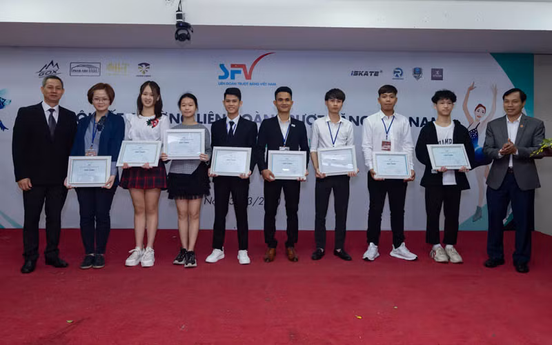 Đưa trượt băng nghệ thuật, roller và bowling vào thi đấu quốc gia -0