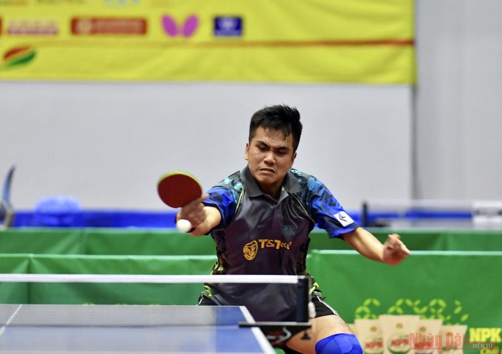 Ván đấu thứ hai, Nguyễn Trung Kiên (CLB BB T&T 1) đã thi đấu đầy nỗ lực để cố gắng san bằng tỷ số trong trận chung kết. Hải Dương lên ngôi vô địch đồng đội nam sau nhiều năm chờ đợi -4