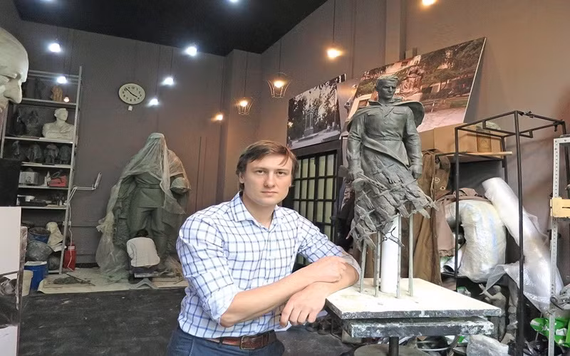 Bức tượng của nhân dân -0