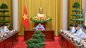 Chủ tịch nước Lương Cường làm việc với Văn phòng Chủ tịch nước.