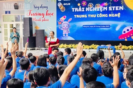 Giáo dục công lập, khẳng định vai trò hạt nhân đổi mới.