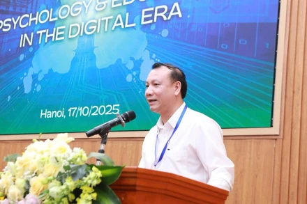 Phó Giáo sư, Tiến sĩ Nguyễn Đức Sơn, Hiệu trưởng Trường đại học Sư phạm Hà Nội, phát biểu tại hội thảo.