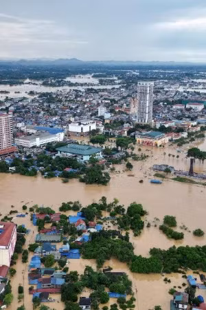 Thái Nguyên chìm trong biển nước.