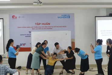 Tập huấn triển khai mô hình GBV tại Quảng Bình. Ảnh: VĂN BAN
