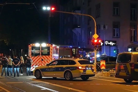 Hiện trường vụ tai nạn tại Frankfurt hôm 6/7. (Ảnh: SPIEGEL)