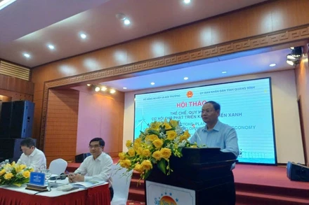 Thứ trưởng Nông nghiệp và Môi trường Lê Minh Ngân phát biểu tại Hội thảo.