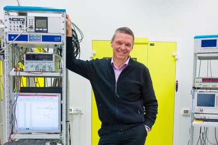 Giáo sư Alexey Ustinov, Viện trưởng danh dự Viện Công nghệ lượng tử, Công viên công nghệ cao và đổi mới sáng tạo, Đại học Quốc gia Hà Nội. 