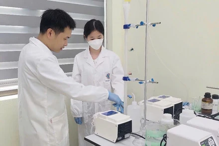 Mô hình công nghệ FBHC thu hồi ni tơ, phốt pho, trong nước thải nuôi lợn quy mô phòng thí nghiệm.