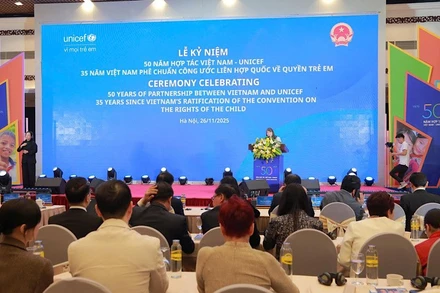 Toàn cảnh Lễ kỷ niệm 50 năm hợp tác Việt Nam - UNICEF, 35 năm Việt Nam phê chuẩn Công ước Liên hợp quốc về Quyền trẻ em.