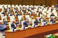 Chủ tịch Quốc hội Trần Thanh Mẫn và đại biểu dự gặp mặt. (Ảnh: TTXVN)