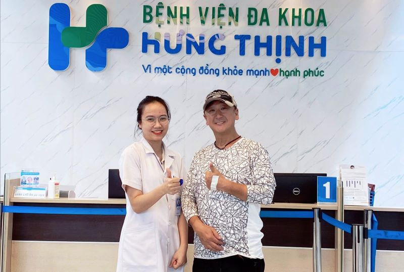 Ông Kawamurra Eiji, 53 tuổi, du khách Nhật Bản được Bệnh viện đa khoa Hưng Thịnh-Lào Cai điều trị kịp thời viêm gan cấp, bảo đảm an toàn, sức khỏe ổn định và xuất viện. (Ảnh: QUỲNH TRANG)