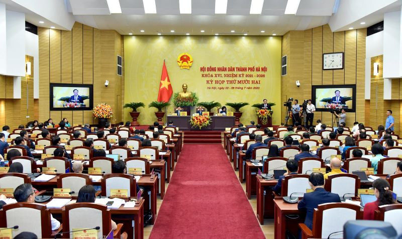 Toàn cảnh phiên khai mạc kỳ họp thứ 12, Hội đồng nhân dân thành phố Hà Nội khóa 16. ( Ảnh: DUY LINH)