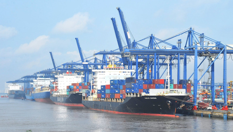 Ngành dịch vụ logistics nước ta đã có những bước phát triển khá mạnh mẽ trong những năm gần đây. Ảnh: Nguyễn Hùng
