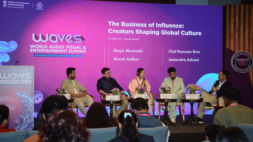 Một phiên thảo luận với diễn giả đa quốc gia trong khuôn khổ WAVES 2025. (Ảnh: Đại sứ quán Ấn Độ tại Việt Nam)