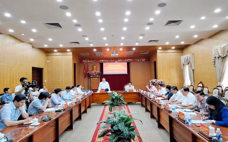 Quang cảnh buổi làm việc.