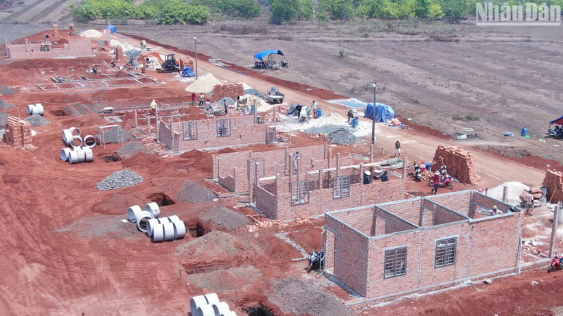 Bình Phước đẩy nhanh tiến độ hoàn thành xóa nhà tạm, nhà dột nát trước ngày 30/4/2025.