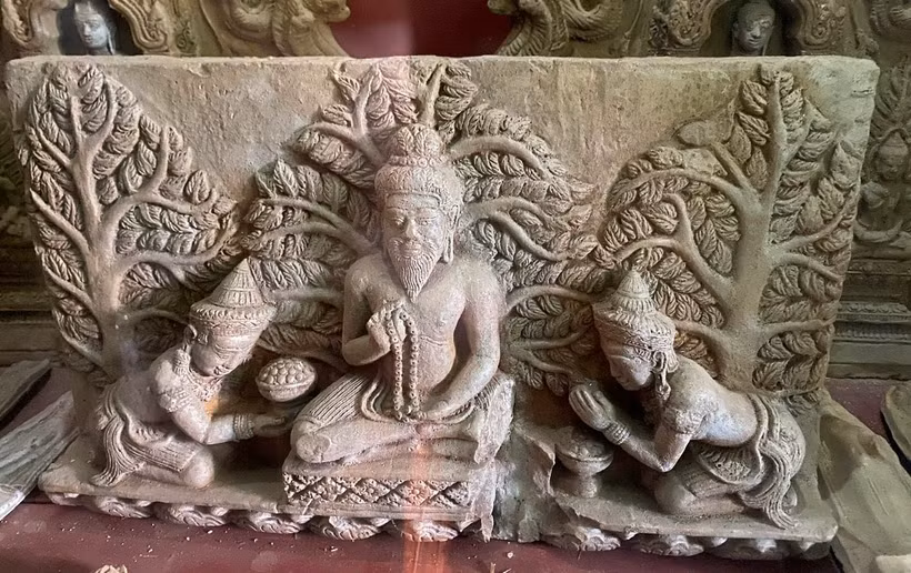 Bức phù điêu cổ có tuổi đời xấp xỉ 8 thế kỷ.