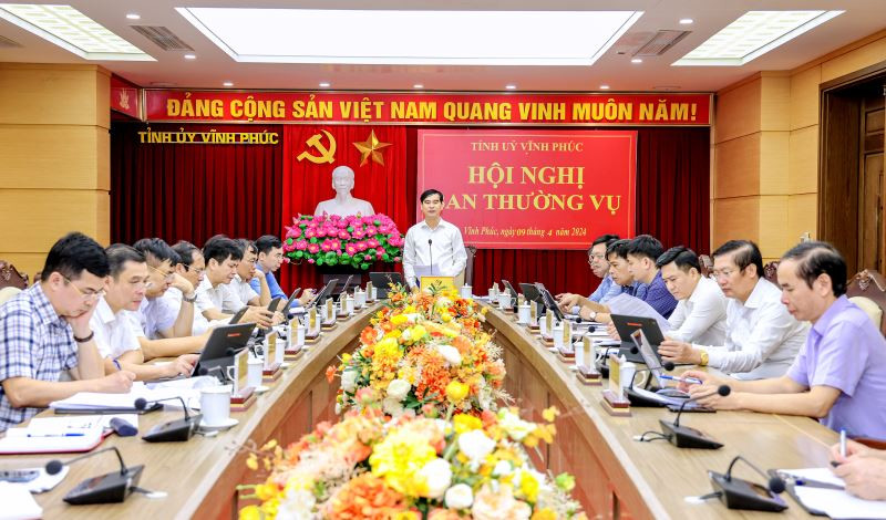 Ban Thường vụ Tỉnh ủy họp dưới sự chủ trì của Bí thư Tỉnh ủy Dương Văn An.