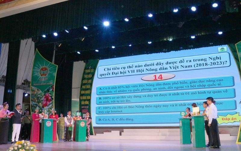 Phần thi kiến thức nhà nông của các đội thi.