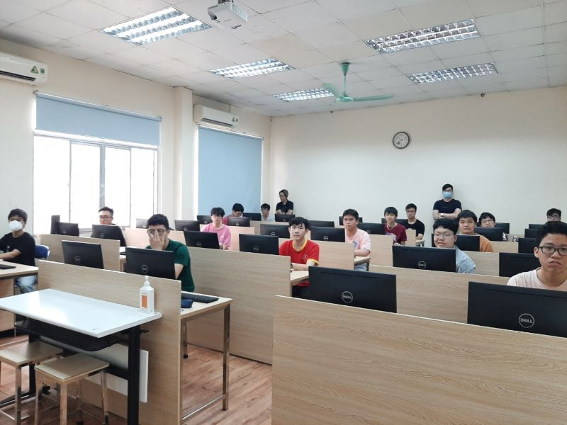 Thí sinh dự thi Olympic Tin học-châu Á Thái Bình Dương năm 2022. 