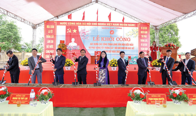 Bí thư Tỉnh ủy Hoàng Thị Thúy Lan khởi công công trình làng văn hóa kiểu mẫu thôn Bàn Mạch, xã Lý Nhân, huyện Vĩnh Tường.