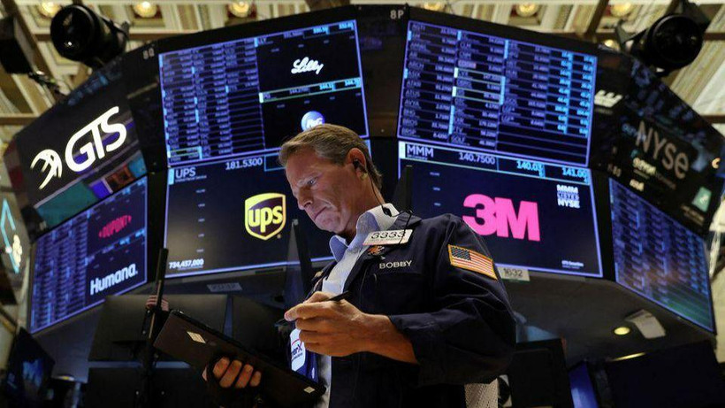 Sàn giao dịch chứng khoán New York (NYSE) ngày 27/7. (Ảnh: Reuters)