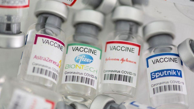 Ảnh minh họa các loại vaccine ngừa Covid-19. (Ảnh: Reuters)