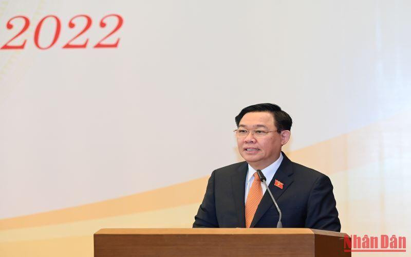 Chủ tịch Quốc hội Vương Đình Huệ phát biểu kết luận và chỉ đạo hội nghị. (Ảnh Duy Linh)