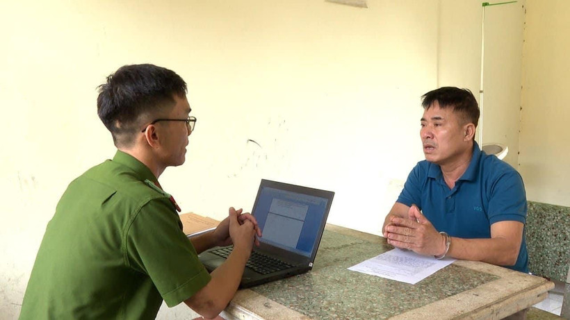 Đối tượng Lê Văn Sơn tại cơ quan điều tra.