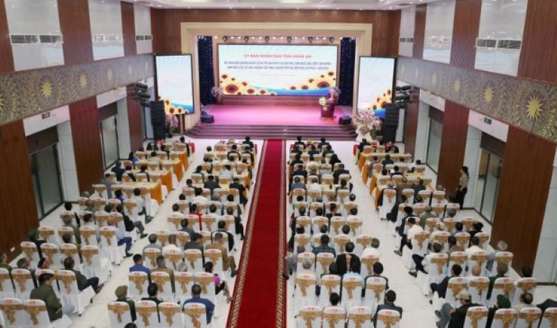 Toàn cảnh hội nghị tôn vinh, biểu dương người có uy tín tỉnh Nghệ An 2023.