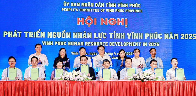 Ký biên bản ghi nhớ, hợp đồng về đào tạo nghề, cung ứng lao động giữa các doanh nghiệp và cơ sở giáo dục nghề nghiệp.