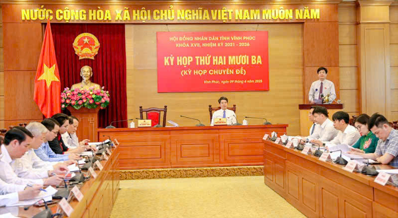 Toàn cảnh kỳ họp Hội đồng nhân dân tỉnh.