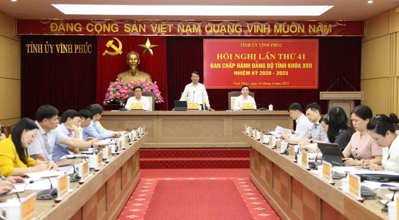 Bí thư Tỉnh ủy Đặng Xuân Phong phát biểu chỉ đạo.