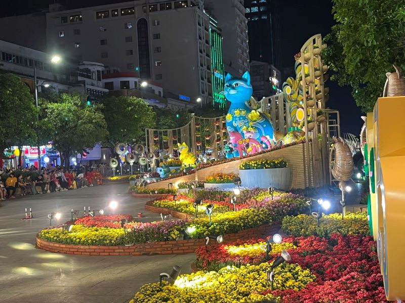 Cổng chào Đường hoa Nguyễn Huệ Quý Mão 2023.