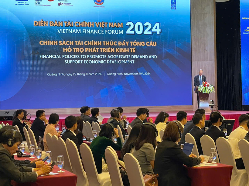 Quang cảnh Diễn đàn tài chính Việt Nam 2024.