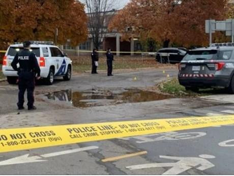 Cảnh sát gác bên ngoài hiện trường vụ xả súng. (Nguồn: Global News)