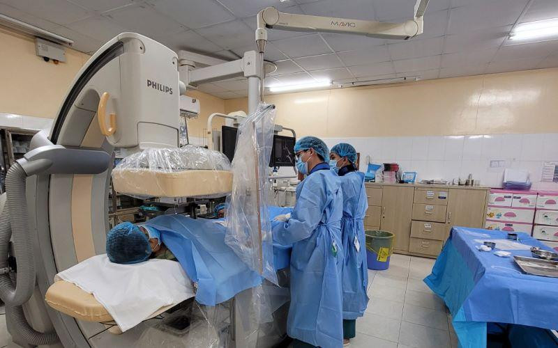 Một bệnh nhân bị nhồi máu cơ tim cấp được can thiệp động mạch vành tại Bệnh viện Nguyễn Tri Phương. (ảnh Bệnh viện cung cấp)