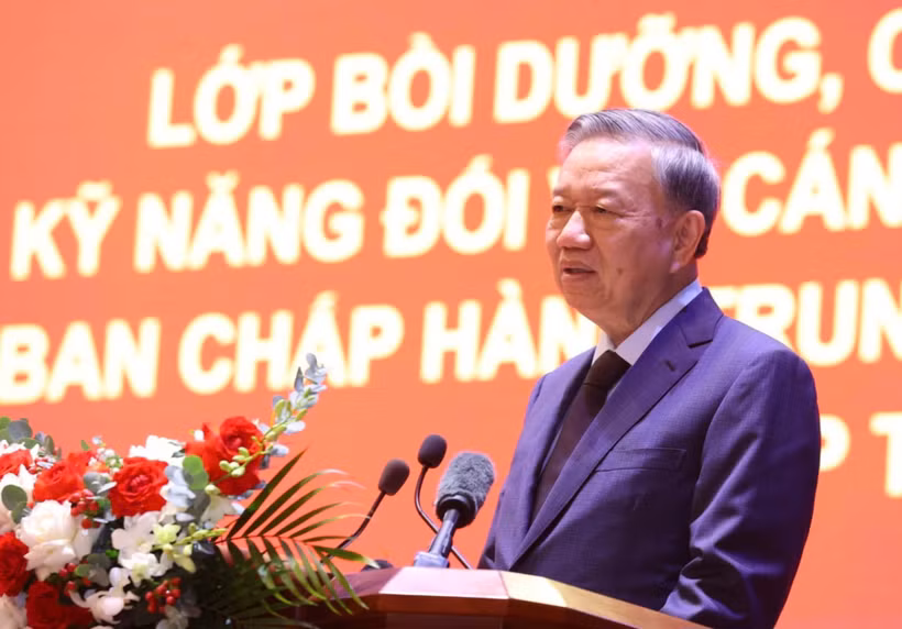 Đồng chí Tổng Bí thư, Chủ tịch nước Tô Lâm phát biểu ý kiến chỉ đạo tại Lễ khai giảng.