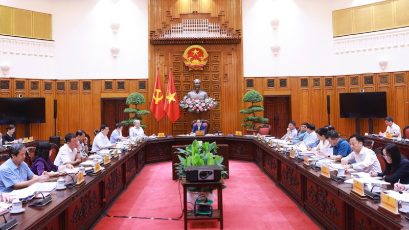 Thủ tướng Phạm Minh Chính chủ trì cuộc họp Ban Thường vụ Đảng uỷ Chính phủ. (Ảnh: TRẦN HẢI)