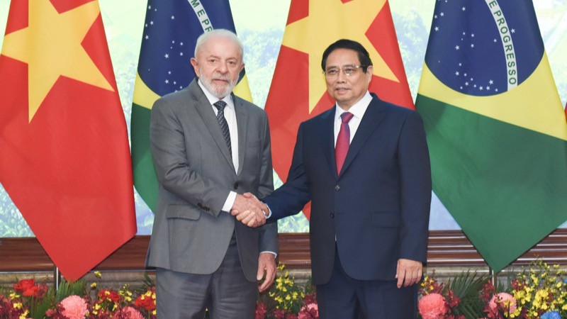 Thủ tướng Phạm Minh Chính và Tổng thống Brazil Luiz Inácio Lula da Silva. (Ảnh: TRẦN HẢI)